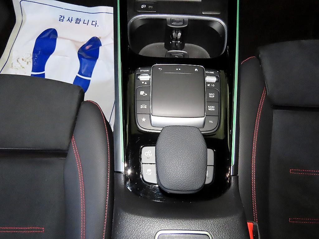 벤츠 GLB 클래스 GLB클래스 X247 AMG GLB 35 4MATIC 이미지 12