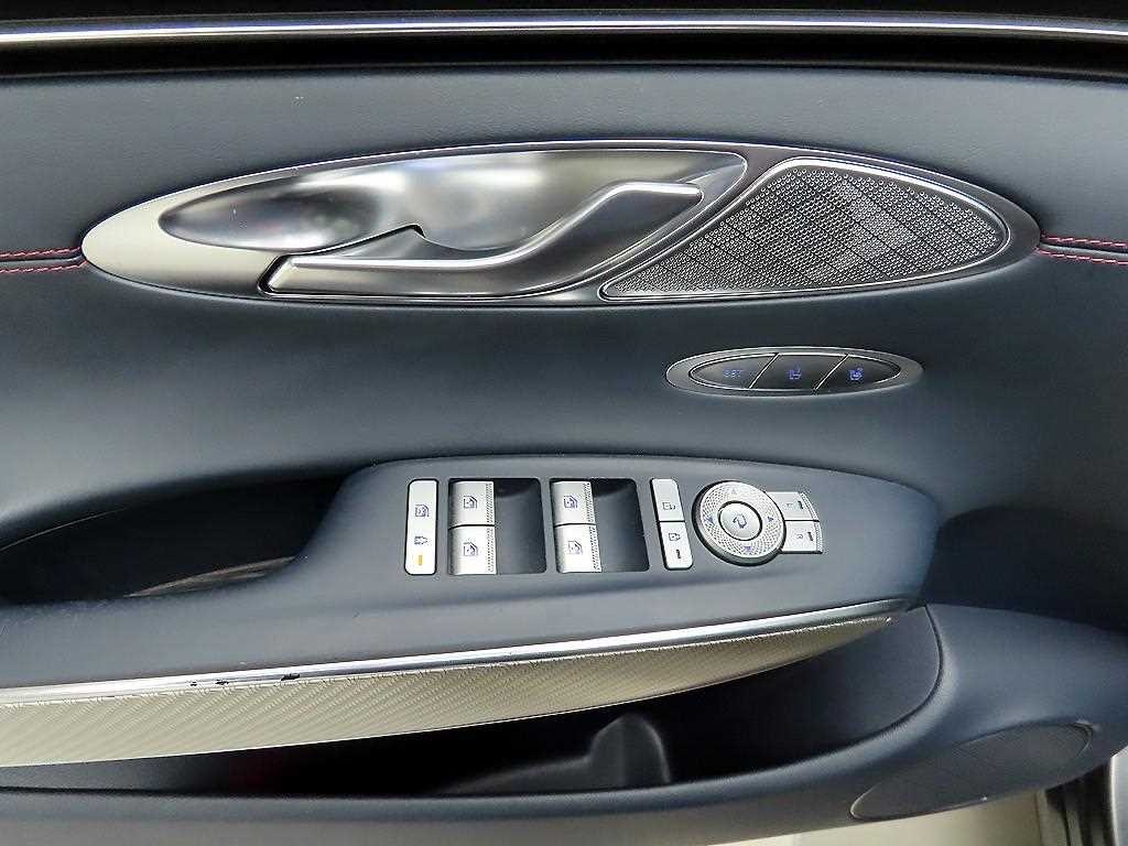 제네시스 GV70 2.5T 가솔린 2WD 스포츠 이미지 11