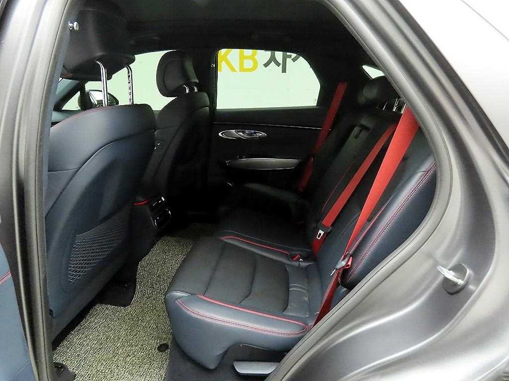 제네시스 GV70 2.5T 가솔린 2WD 스포츠 이미지 13
