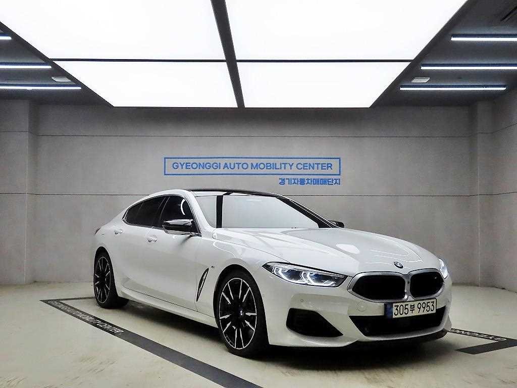 BMW 8시리즈 8시리즈 (G15) M850i xDrive 그란 쿠페 이미지 1