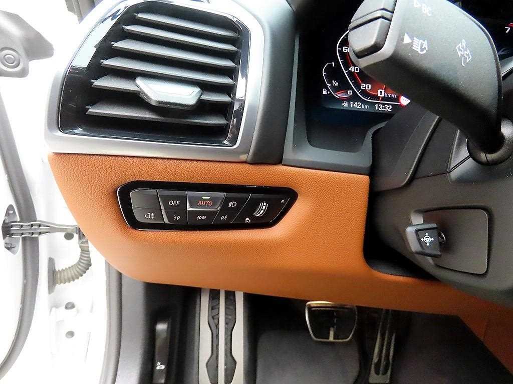 BMW 8시리즈 8시리즈 (G15) M850i xDrive 그란 쿠페 이미지 12