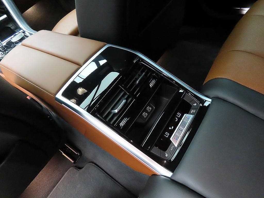 BMW 8시리즈 8시리즈 (G15) M850i xDrive 그란 쿠페 이미지 17