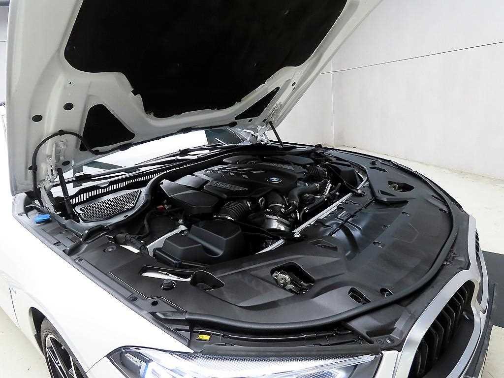 BMW 8시리즈 8시리즈 (G15) M850i xDrive 그란 쿠페 이미지 19