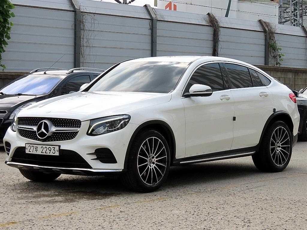 벤츠 GLC 클래스 GLC클래스 X253 GLC 220 d 4MATIC 프리미엄 쿠페 이미지 2