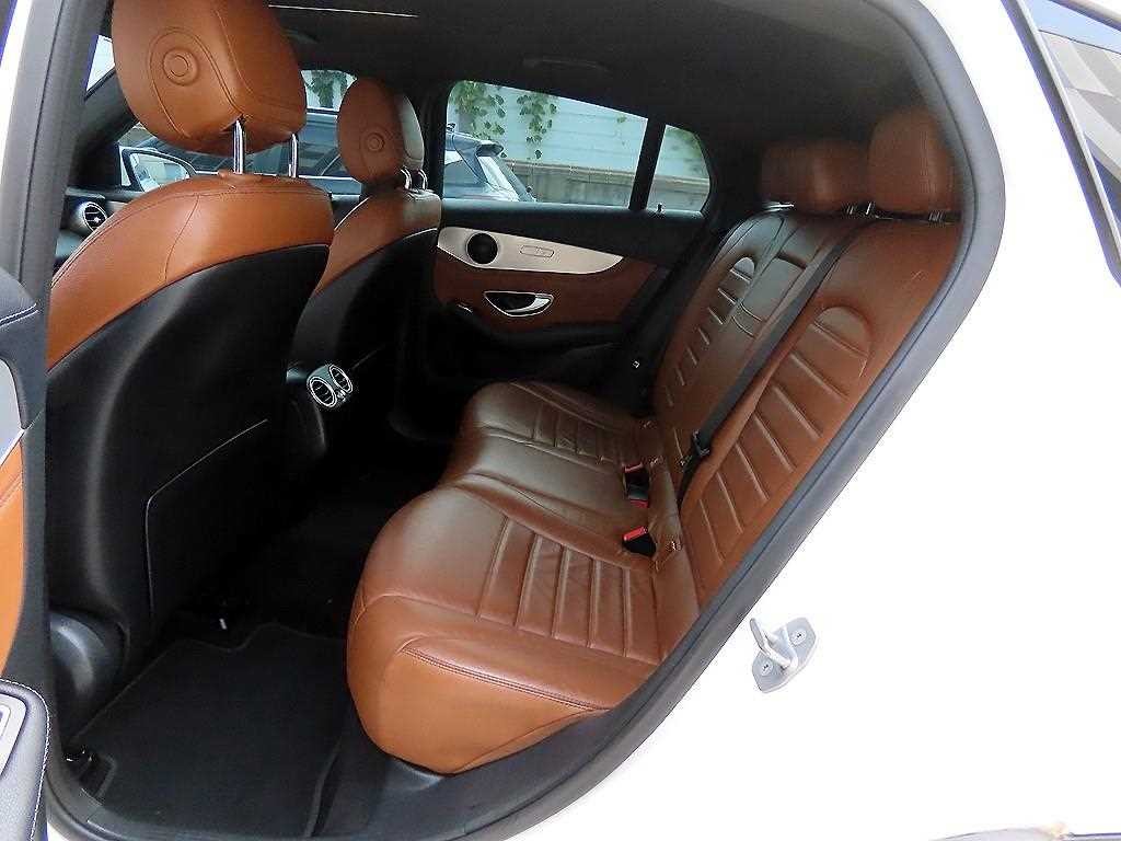 벤츠 GLC 클래스 GLC클래스 X253 GLC 220 d 4MATIC 프리미엄 쿠페 이미지 6