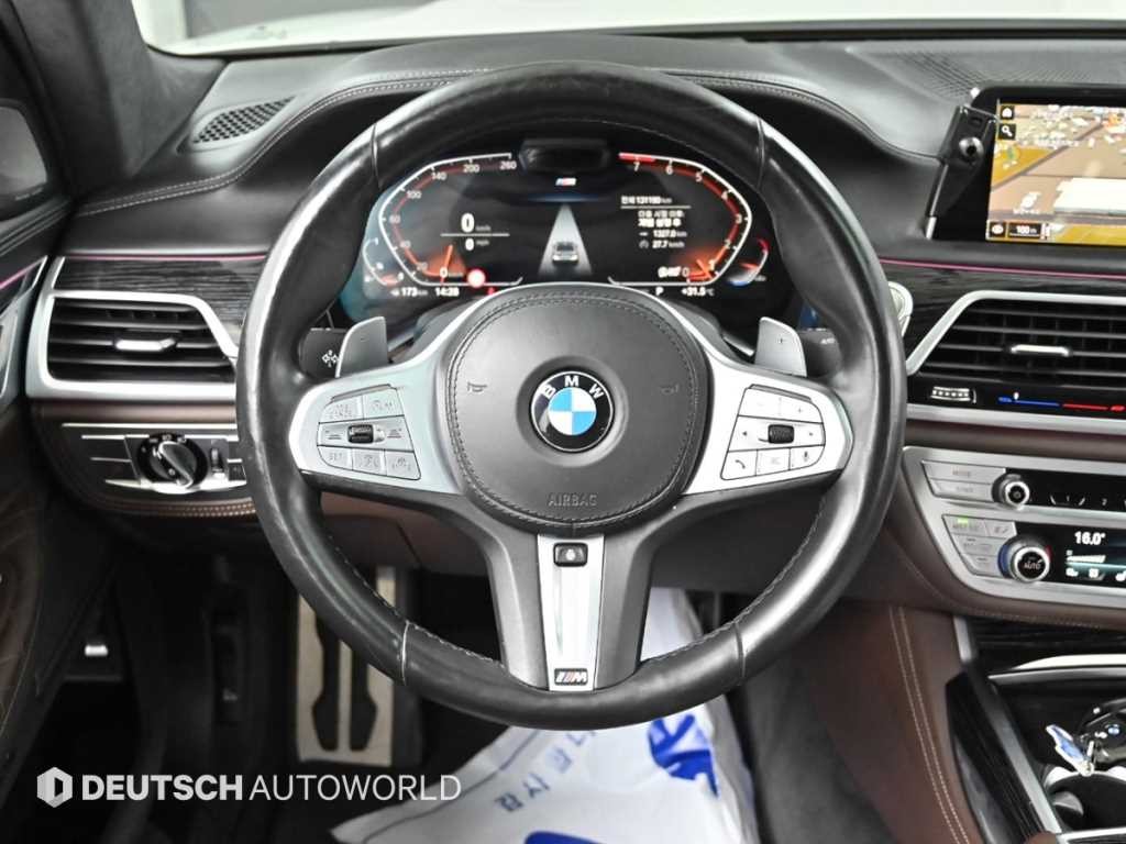 BMW 7시리즈 7시리즈 (G70) 740i sDrive 디자인퓨어 엑셀런스 이미지 13