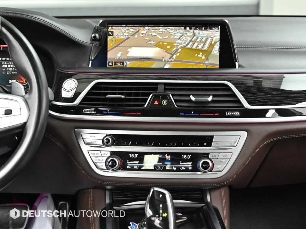 BMW 7시리즈 7시리즈 (G70) 740i sDrive 디자인퓨어 엑셀런스 이미지 14
