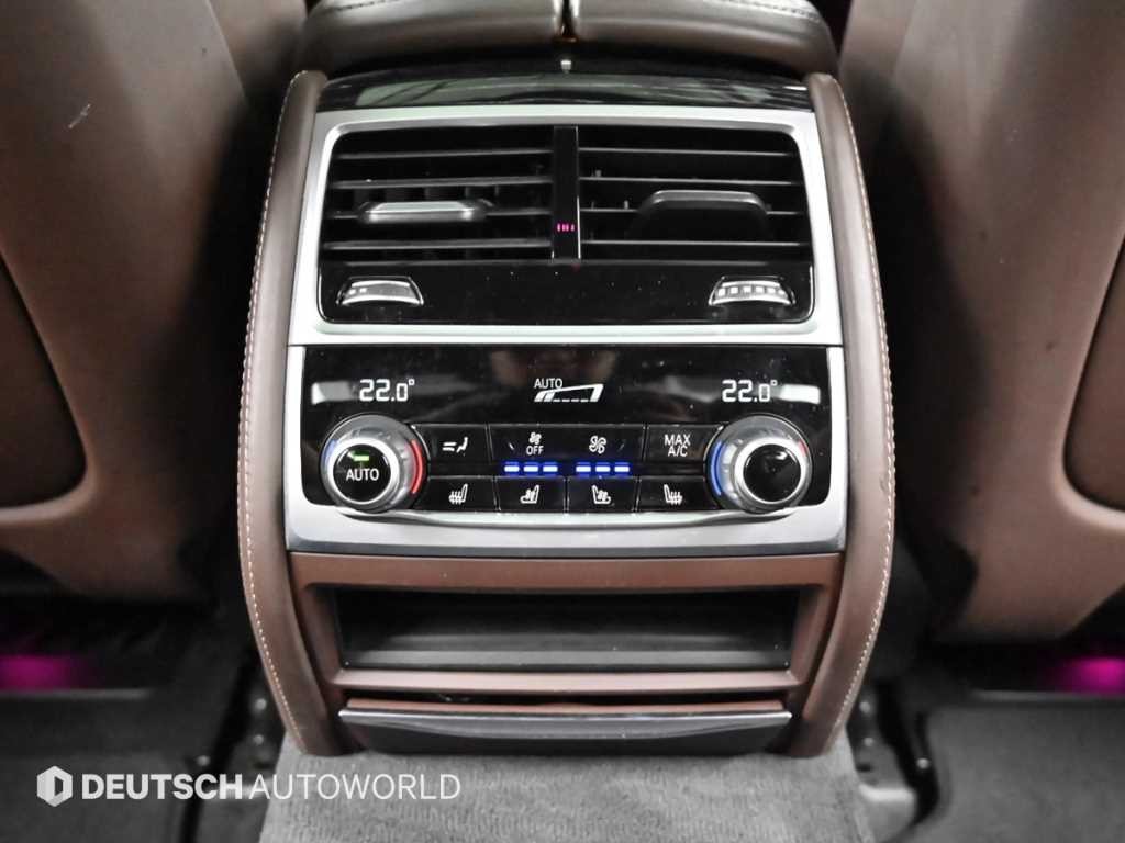 BMW 7시리즈 7시리즈 (G70) 740i sDrive 디자인퓨어 엑셀런스 이미지 16