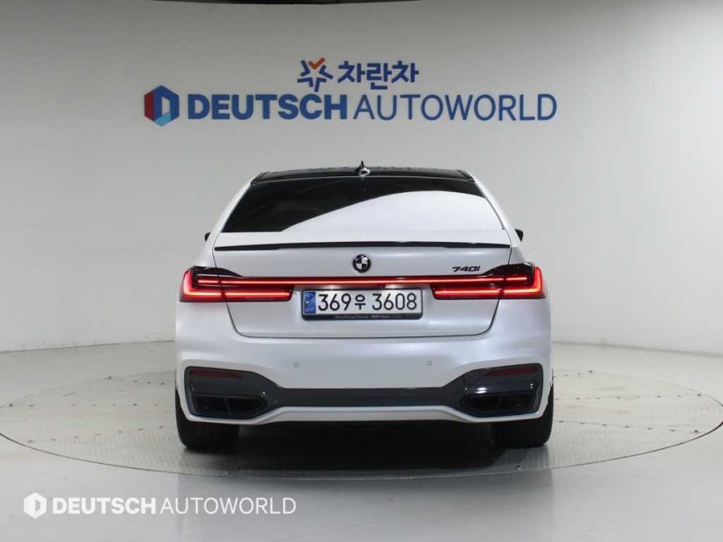 BMW 7시리즈 7시리즈 (G70) 740i sDrive 디자인퓨어 엑셀런스 이미지 4