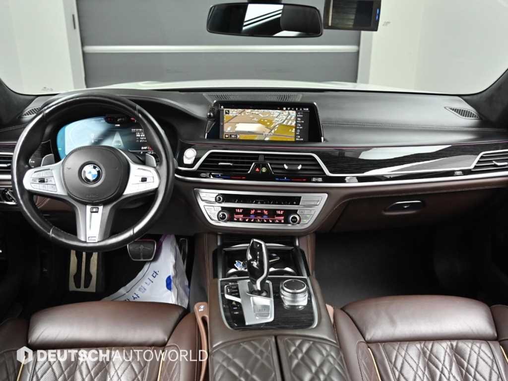 BMW 7시리즈 7시리즈 (G70) 740i sDrive 디자인퓨어 엑셀런스 이미지 7