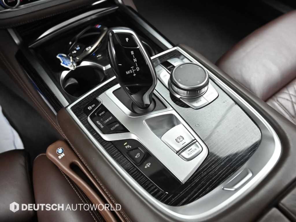 BMW 7시리즈 7시리즈 (G70) 740i sDrive 디자인퓨어 엑셀런스 이미지 9
