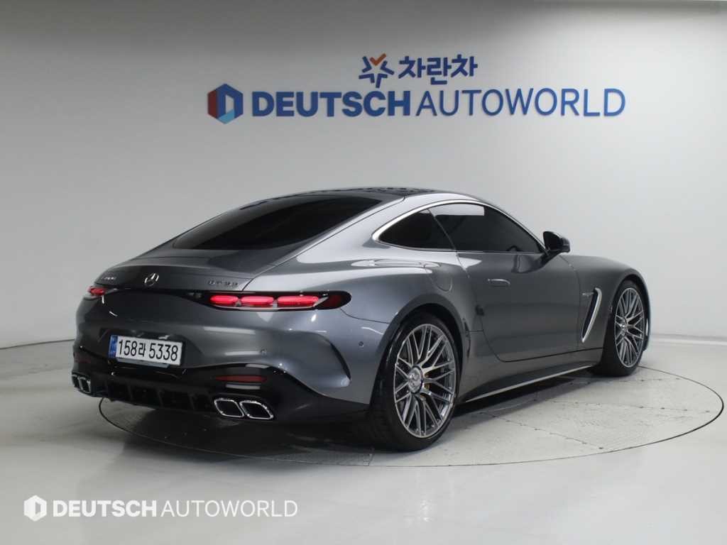 벤츠 AMG GT 55 4MATIC+ 쿠페 이미지 2