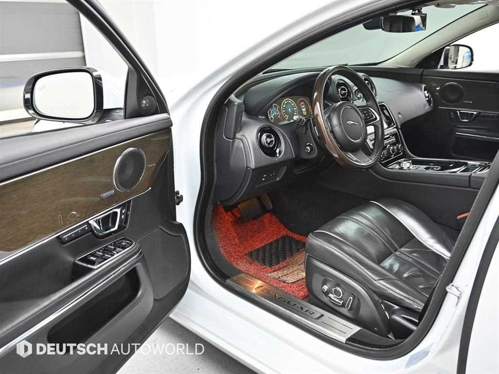 재규어 XJ XJ (X351) 3.0D 프리미엄 럭셔리 LWB 이미지 11