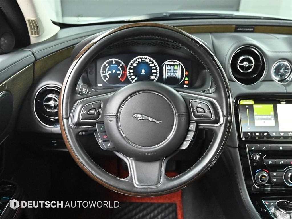 재규어 XJ XJ (X351) 3.0D 프리미엄 럭셔리 LWB 이미지 13