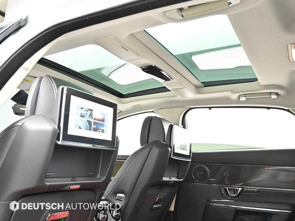 재규어 XJ XJ (X351) 3.0D 프리미엄 럭셔리 LWB 이미지 18
