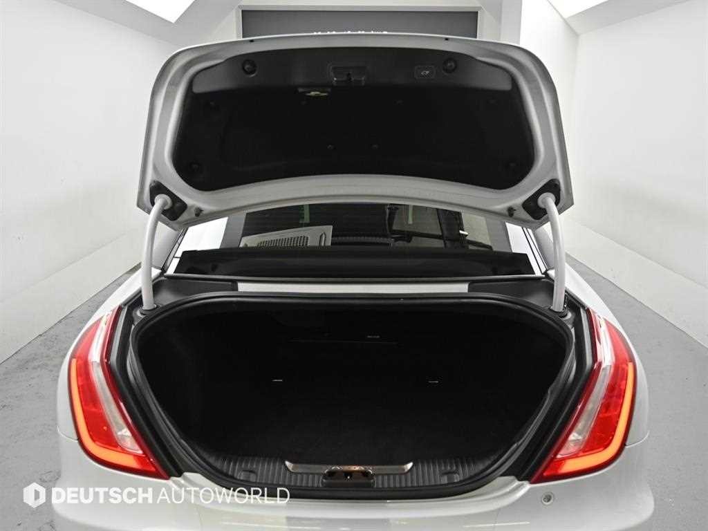 재규어 XJ XJ (X351) 3.0D 프리미엄 럭셔리 LWB 이미지 19