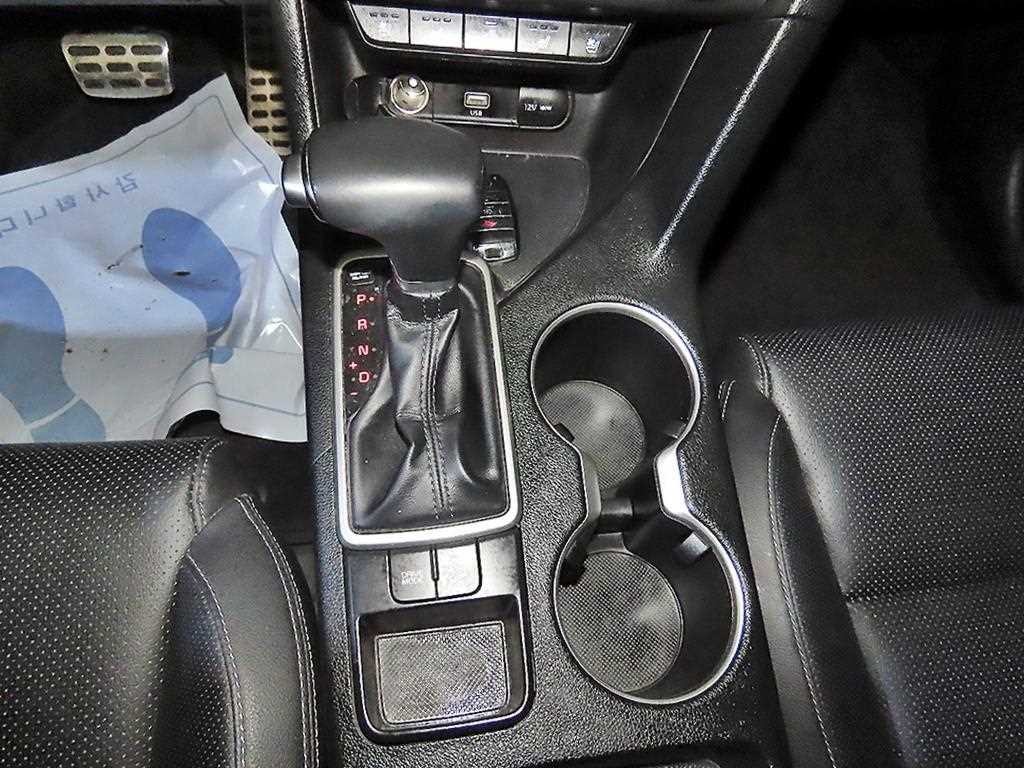 기아 스포티지 스포티지 더 볼드 2.0 디젤 2WD 프레스티지 이미지 12