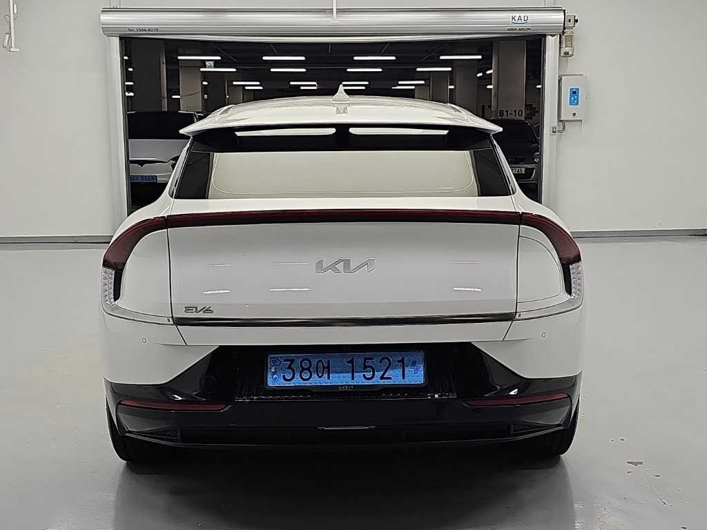 기아 EV6 롱레인지 AWD 어스 이미지 3