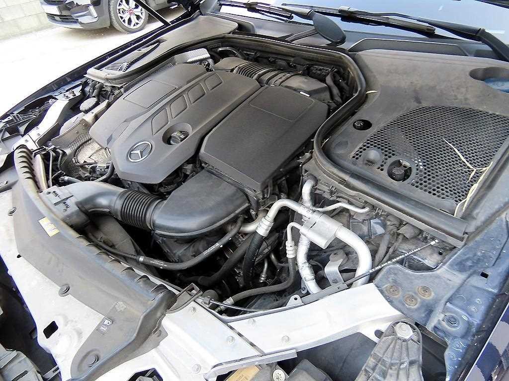벤츠 E 클래스 E-클래스 W213 E220d 카브리올레 이미지 18