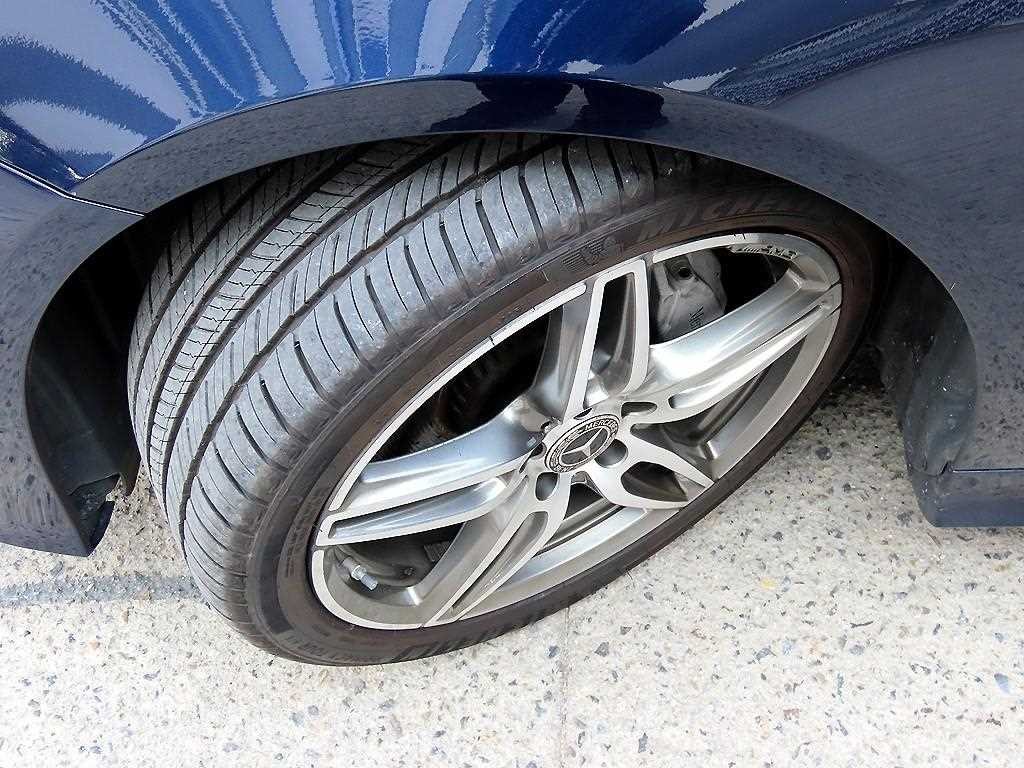 벤츠 E 클래스 E-클래스 W213 E220d 카브리올레 이미지 19
