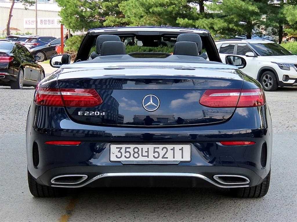 벤츠 E 클래스 E-클래스 W213 E220d 카브리올레 이미지 4