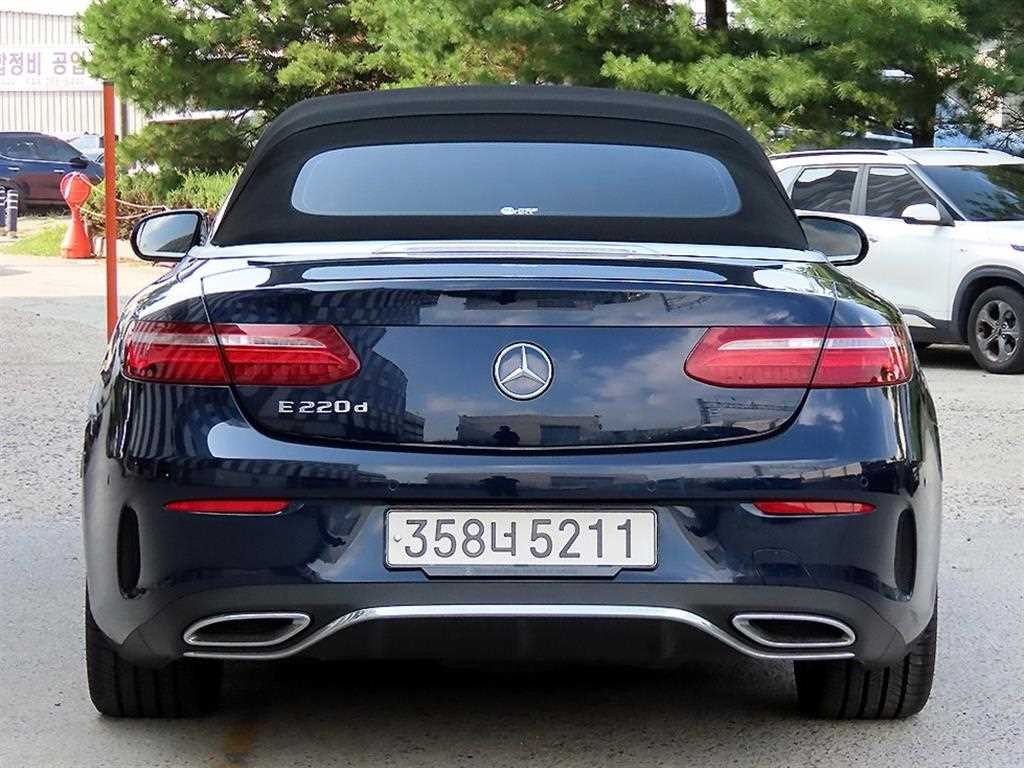 벤츠 E 클래스 E-클래스 W213 E220d 카브리올레 이미지 8