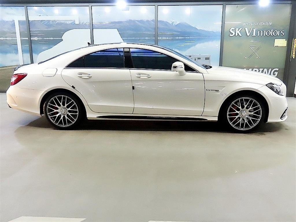 벤츠 CLS 클래스 CLS클래스 W218 CLS 63 S AMG 4MATIC 이미지 3