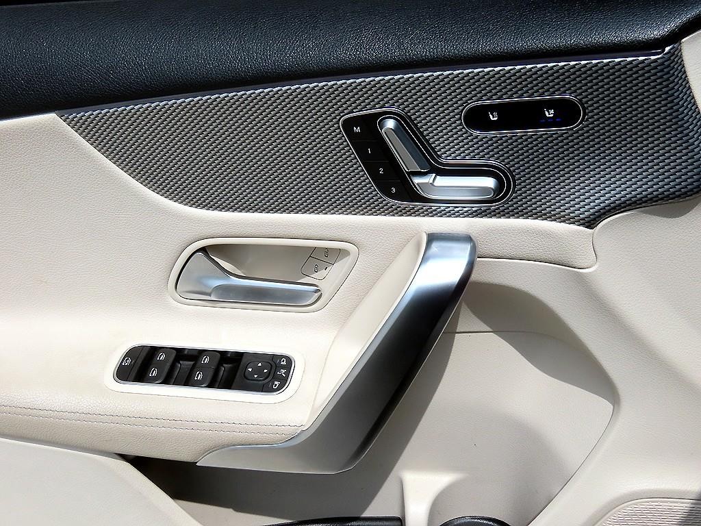 벤츠 A 클래스 A클래스 W177 A220 세단 이미지 11