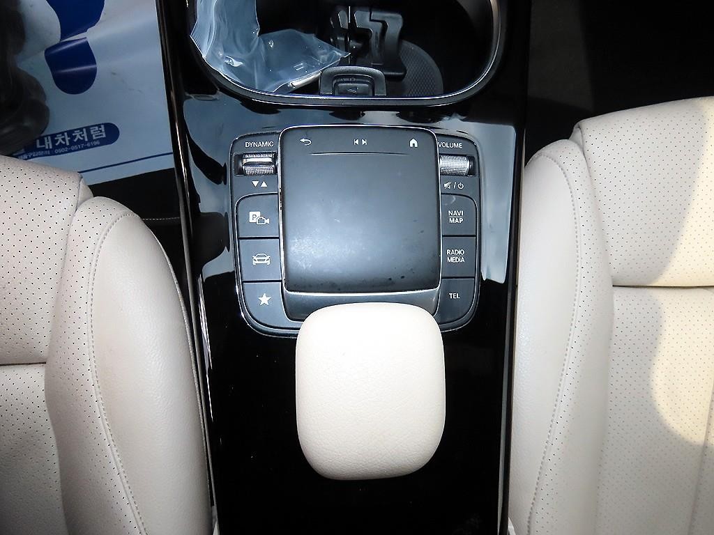 벤츠 A 클래스 A클래스 W177 A220 세단 이미지 13