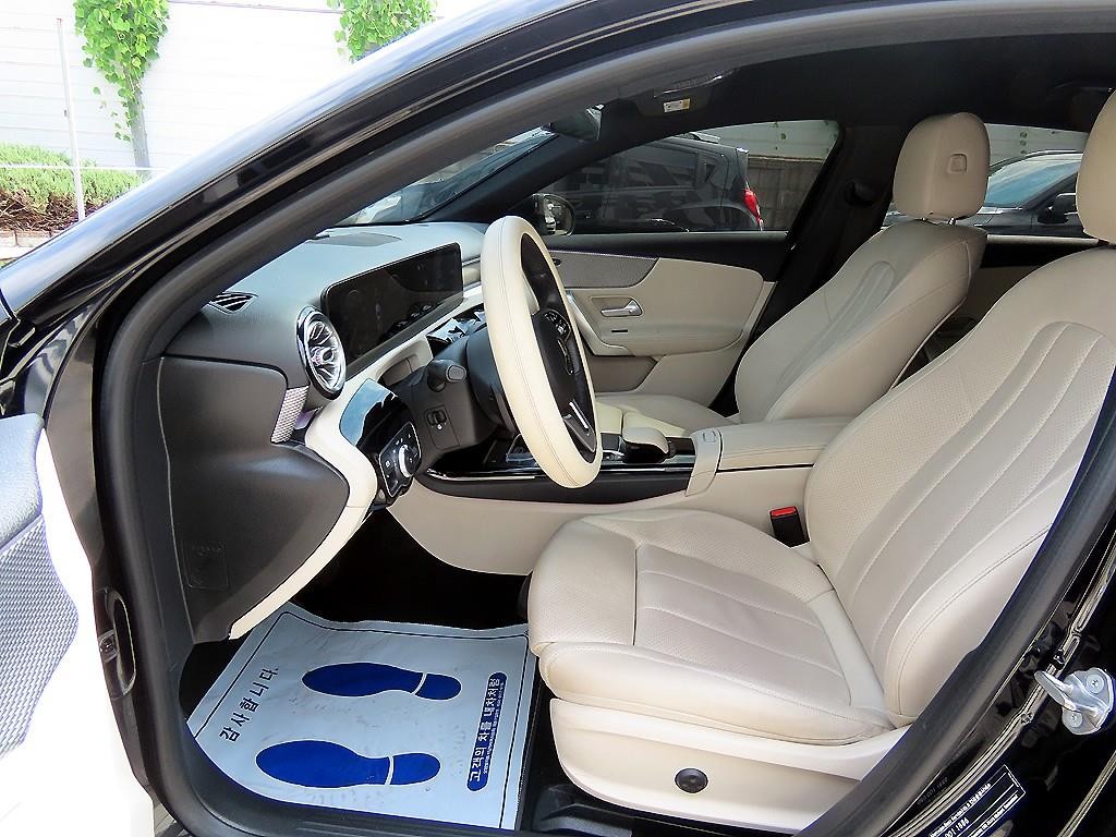 벤츠 A 클래스 A클래스 W177 A220 세단 이미지 5