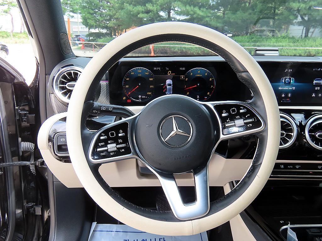 벤츠 A 클래스 A클래스 W177 A220 세단 이미지 8
