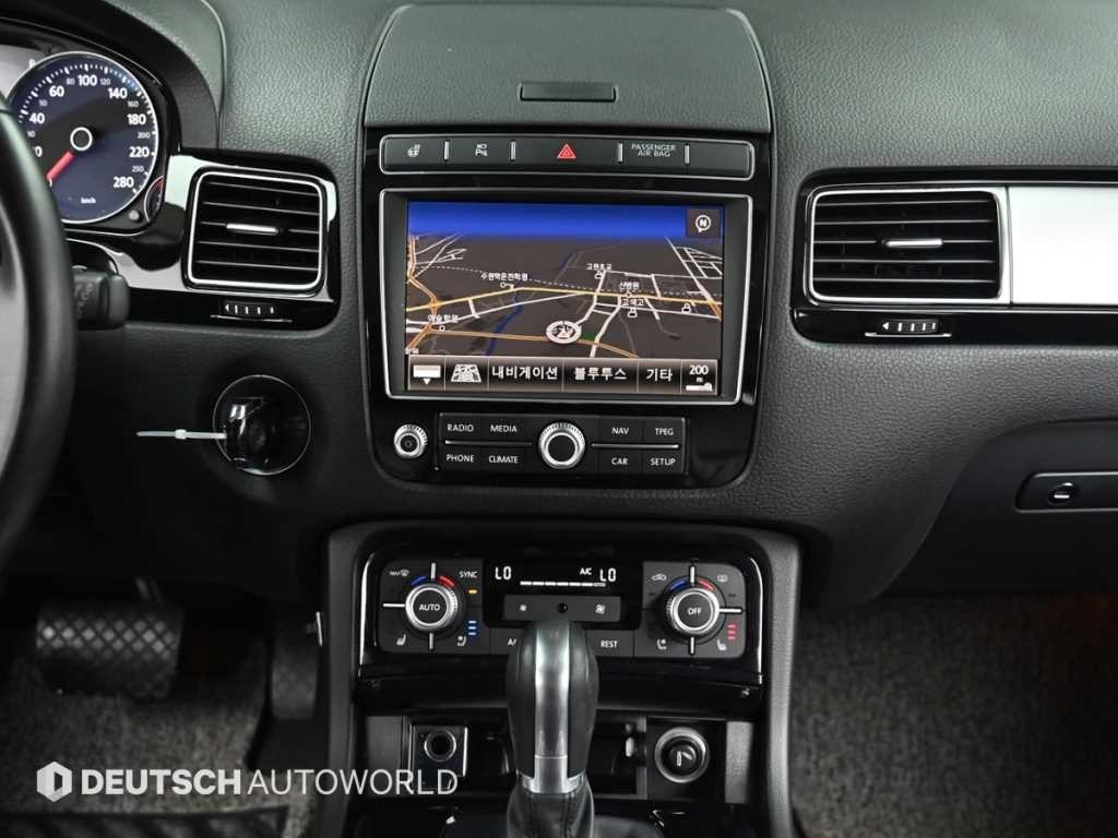 폭스바겐 투아렉 뉴 투아렉 V6 3.0 TDI 블루모션 프리미엄 이미지 14