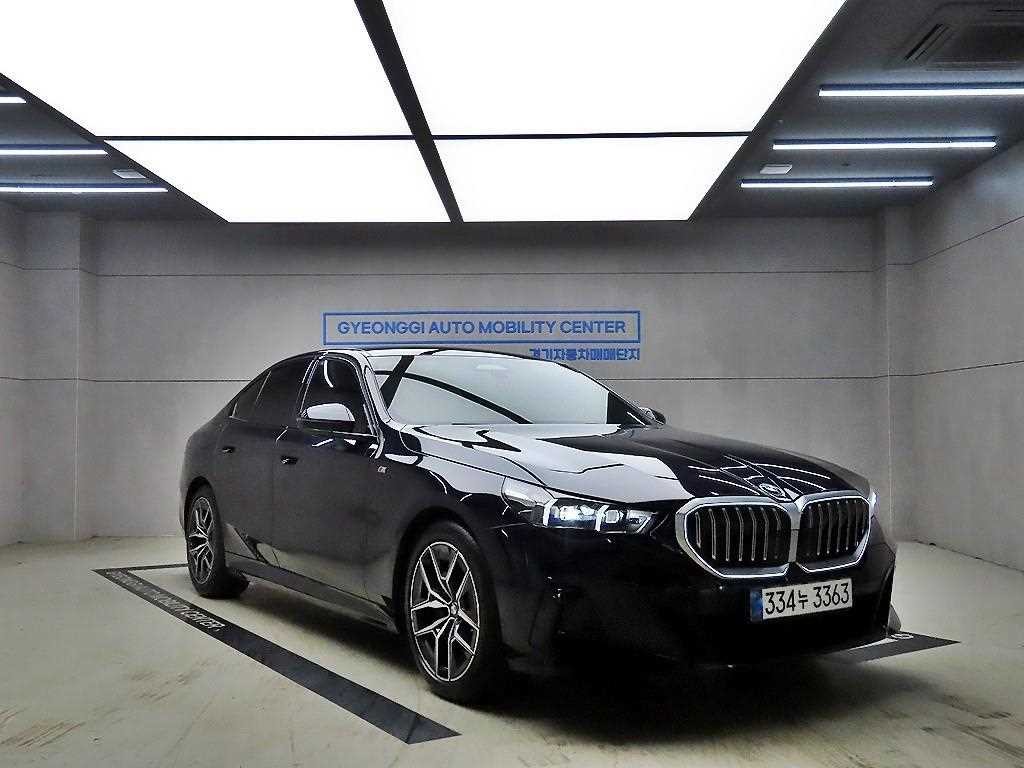 BMW 5시리즈 5시리즈 (G60) 520i M 스포츠 이미지 1