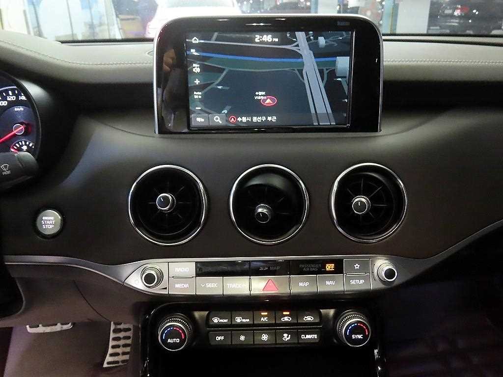 기아 스팅어 가솔린 2.0 터보 AWD 플래티넘 이미지 11