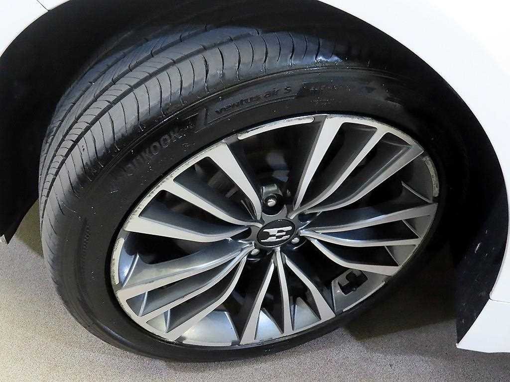 기아 스팅어 가솔린 2.0 터보 AWD 플래티넘 이미지 20