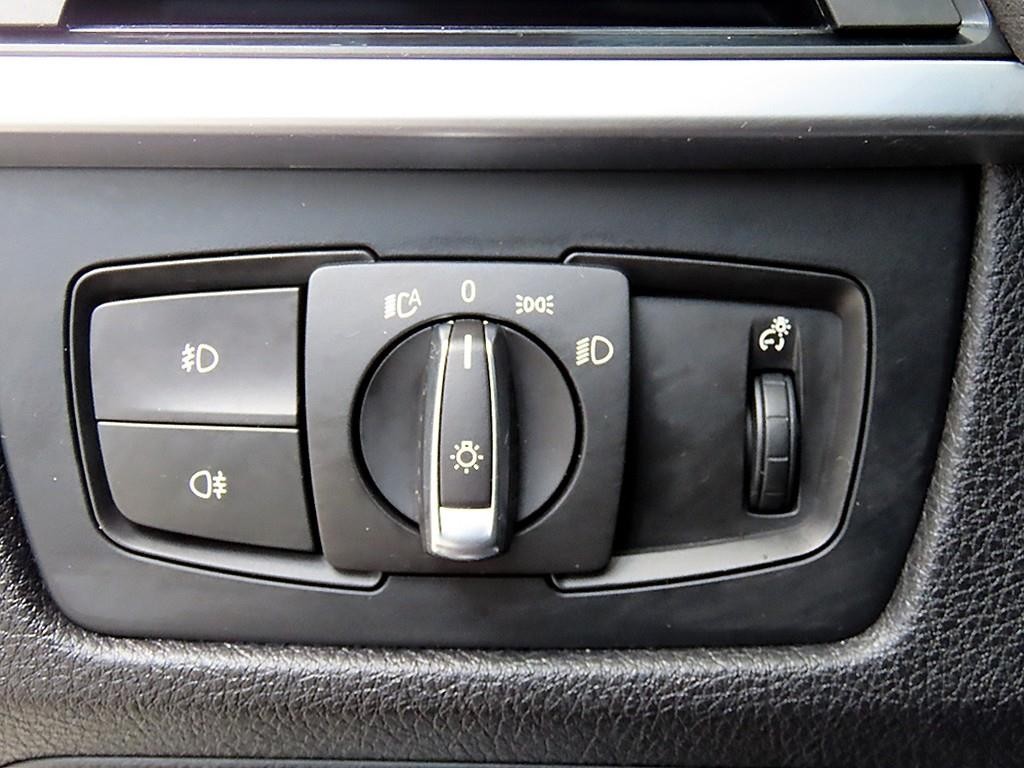 BMW 3시리즈 3시리즈 (F30) 320i 이미지 13