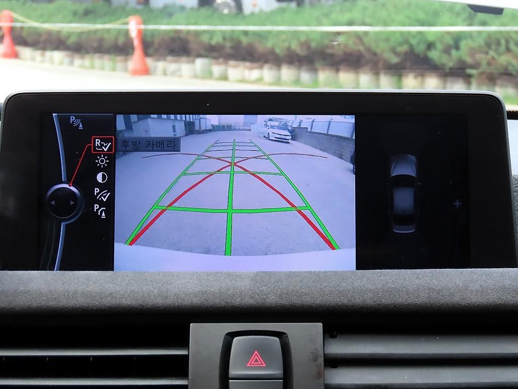 BMW 3시리즈 3시리즈 (F30) 320i 이미지 15