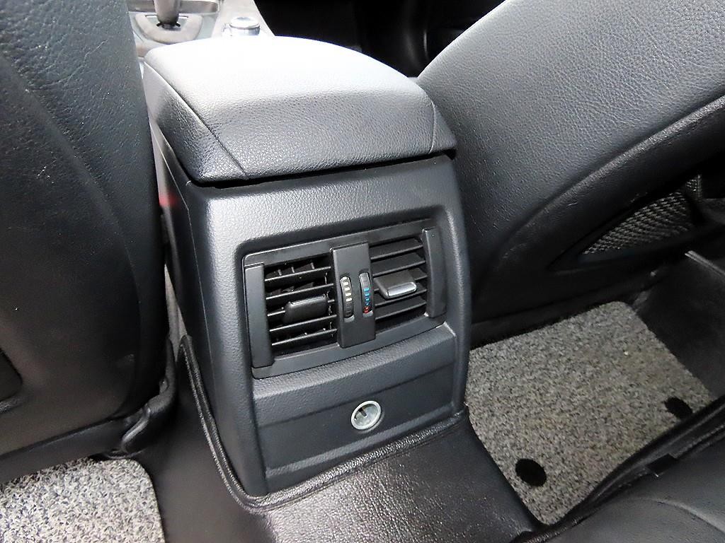 BMW 3시리즈 3시리즈 (F30) 320i 이미지 17