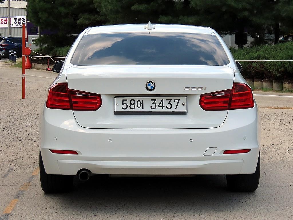 BMW 3시리즈 3시리즈 (F30) 320i 이미지 4