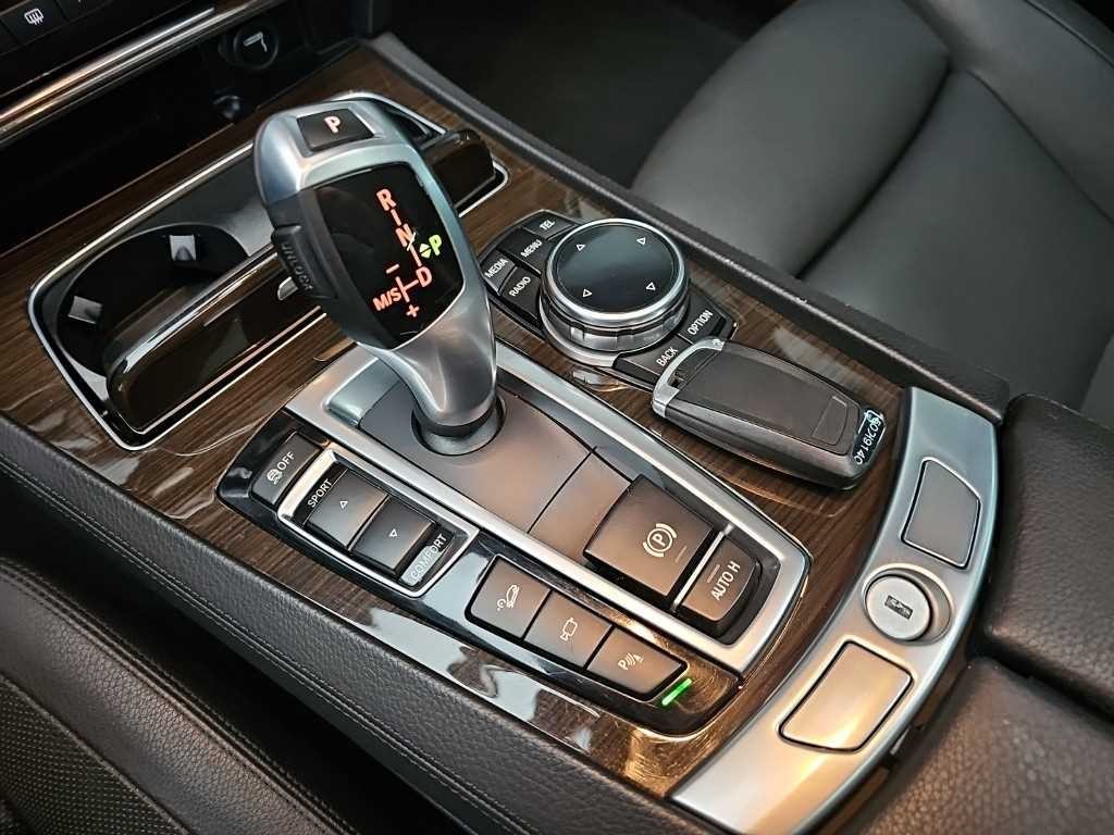 BMW 7시리즈 7시리즈 (F01) 730 d xDrive 이미지 8