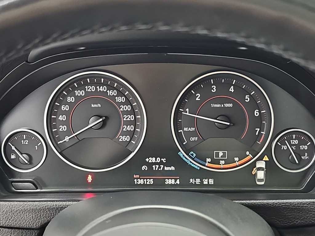 BMW 3시리즈 3시리즈 (F30) 328i M 스포츠 이미지 6