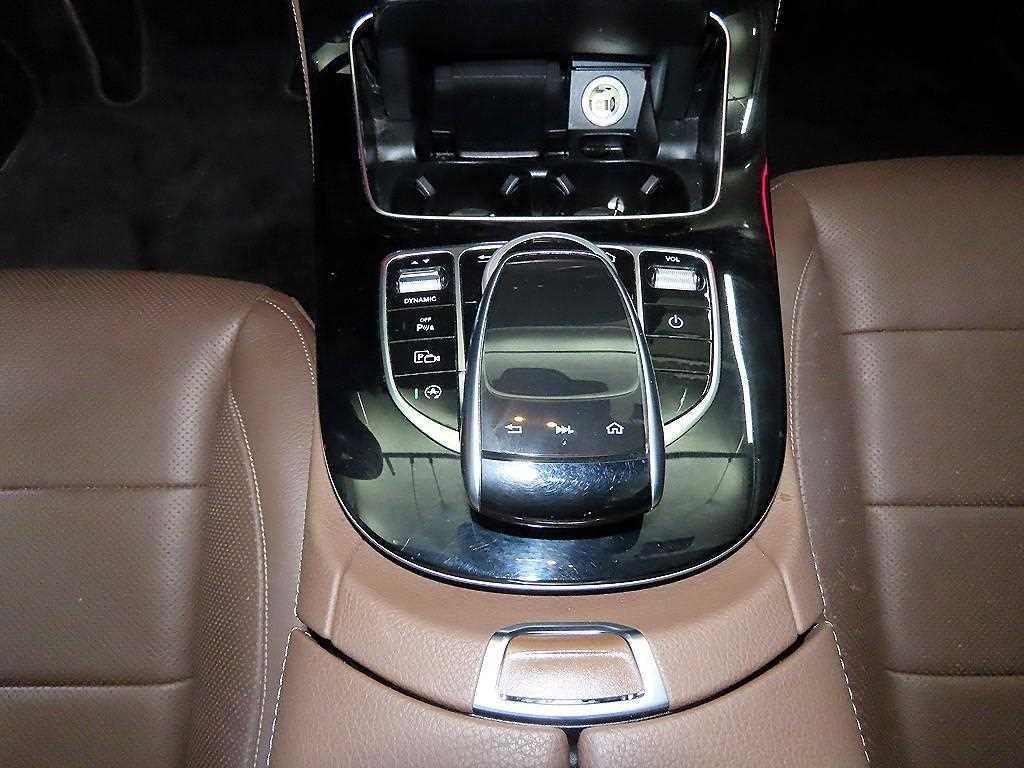 벤츠 E 클래스 E-클래스 W213 E350d 이미지 12