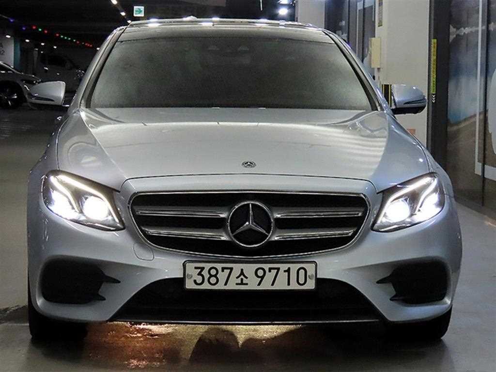 벤츠 E 클래스 E-클래스 W213 E350d 이미지 2