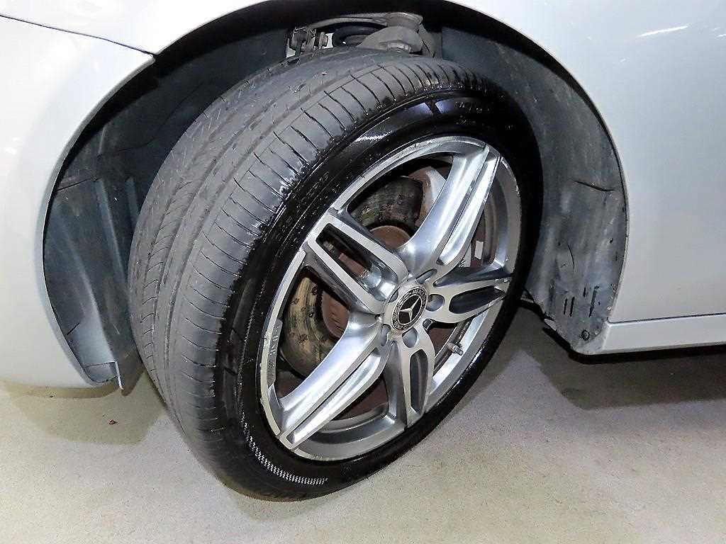 벤츠 E 클래스 E-클래스 W213 E350d 이미지 20