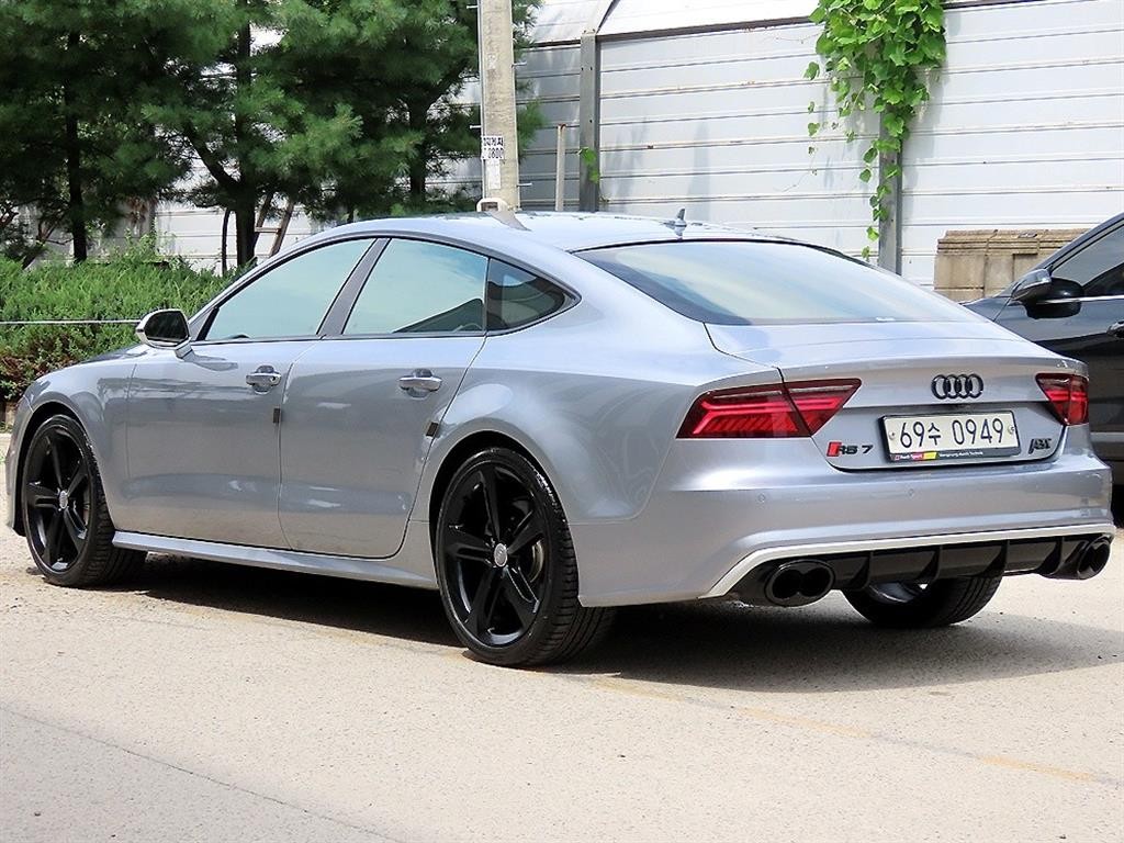 아우디 A7 40 TFSI 콰트로 이미지 3