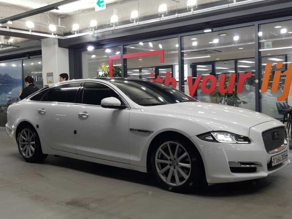 재규어 XJ XJ (X351) 3.0D 프리미엄 럭셔리 LWB 이미지 2