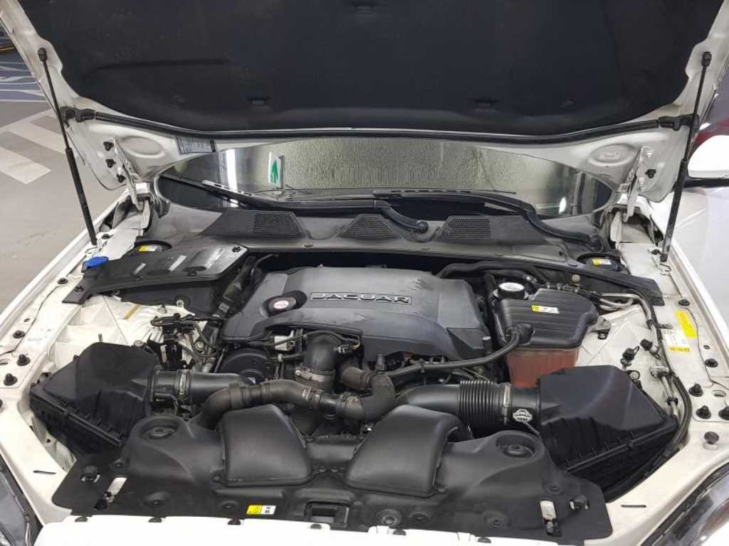 재규어 XJ XJ (X351) 3.0D 프리미엄 럭셔리 LWB 이미지 20