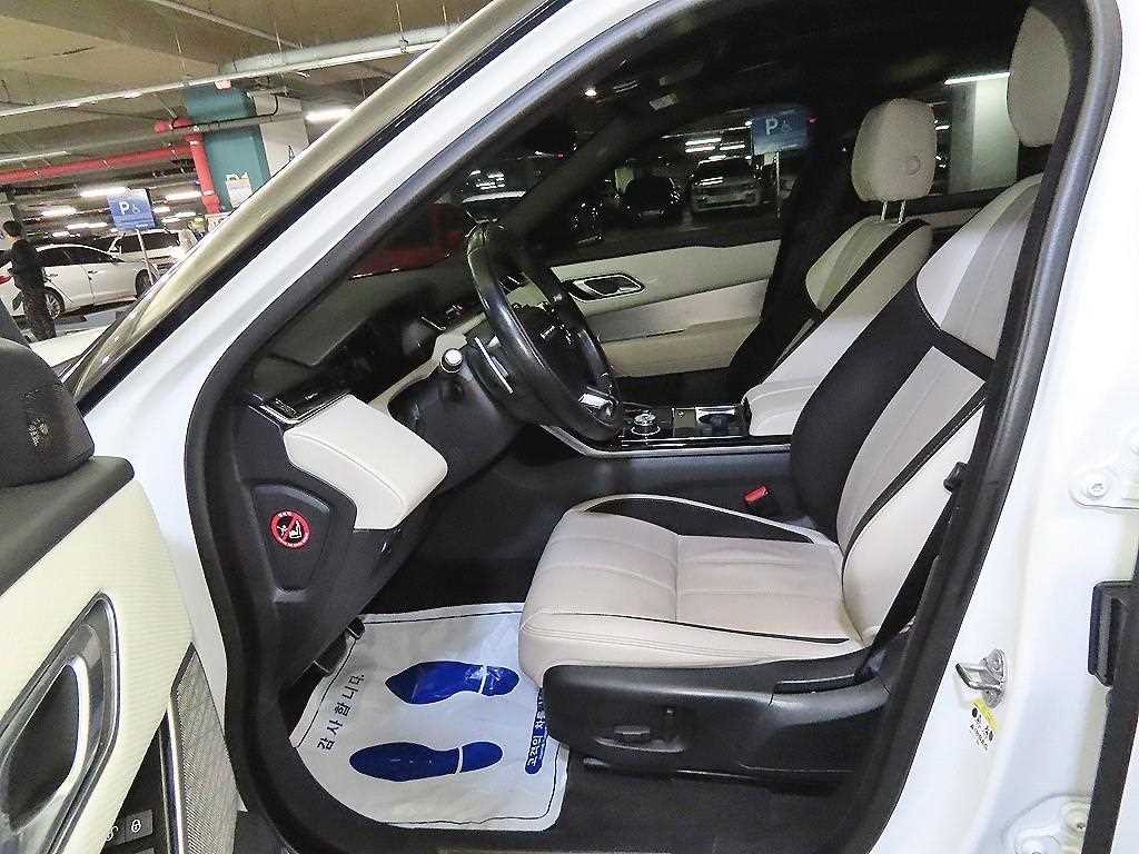 랜드로버 레인지로버 벨라 3.0 D300 R-다이나믹 SE 이미지 6