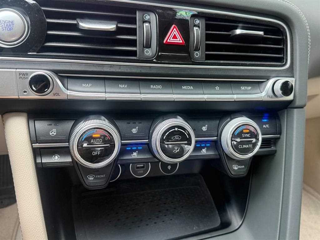 제네시스 G70 더 뉴 G70 가솔린 2.0T 2WD 이미지 14