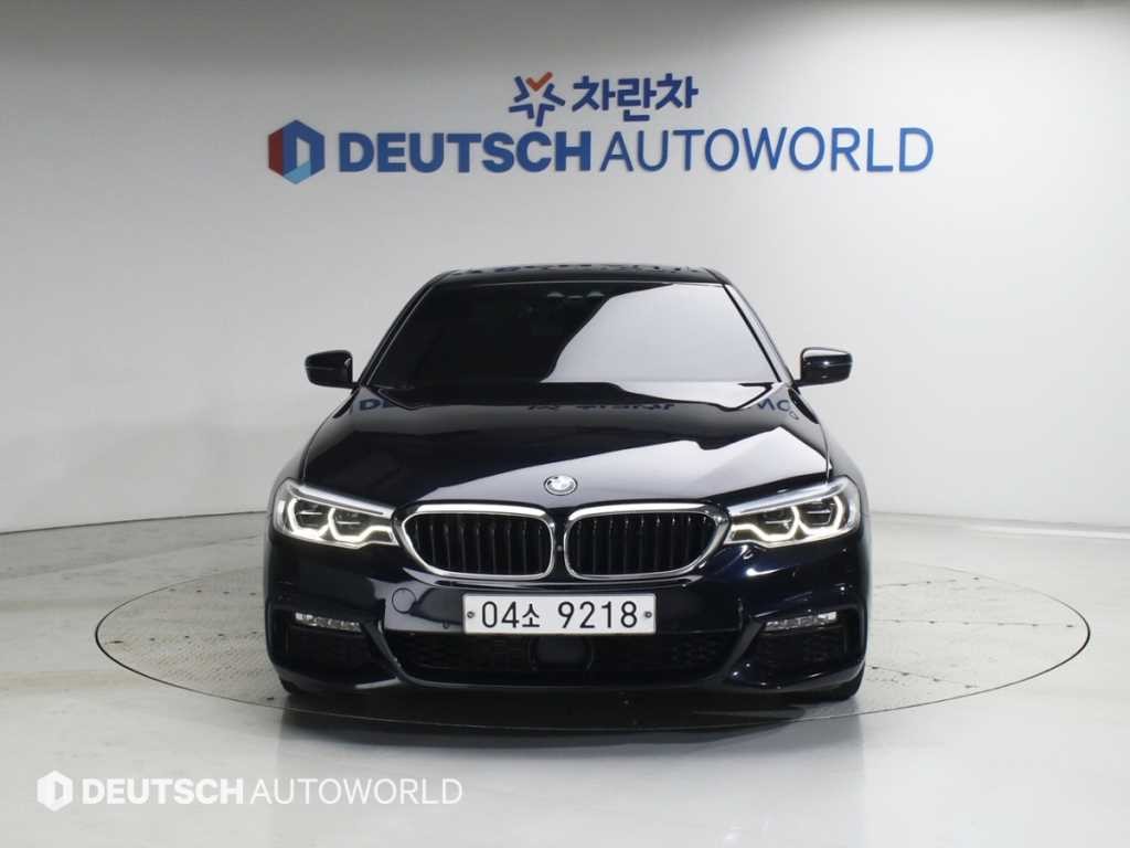 BMW 5시리즈 5시리즈 (G30) 520d M 스포츠 플러스 이미지 1